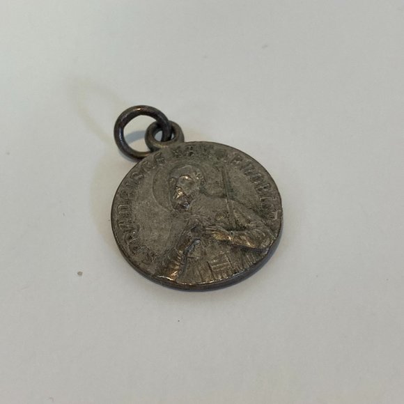 5/$25 Vintage St Ignatius of Loyola & Francis Xavier Catholic Medal - Picture 1 of 5